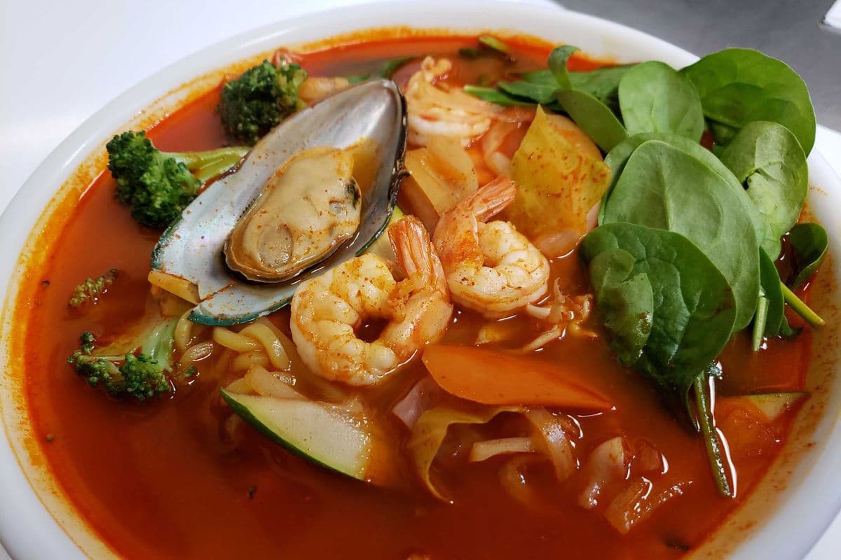N-2. Spicy Seafood Noodle - Jjam Bbong