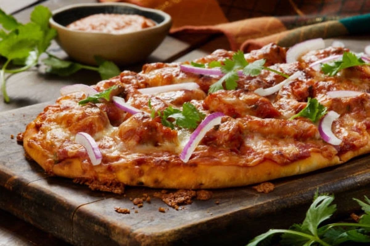 Butter Chicken Pizza
