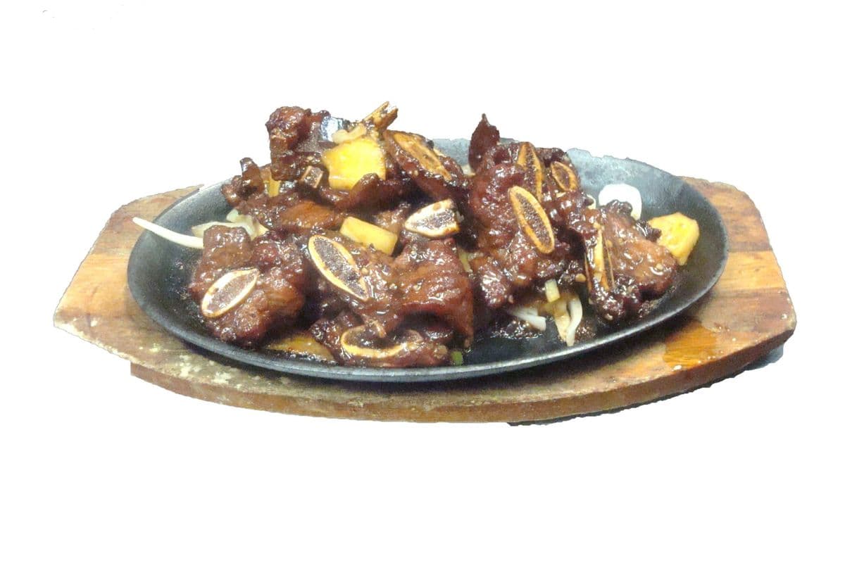 206. Beef Ribs with Pineapple in Teriyaki Sauce 鐵板燒汁牛仔骨