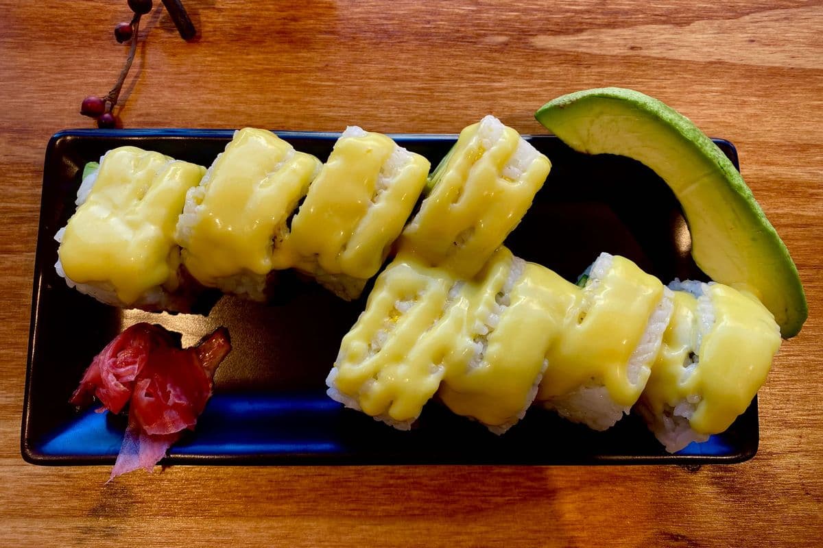 Mango Roll-Vegetarian (8pcs)