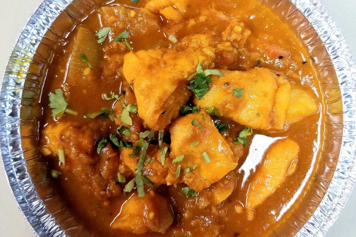 Fish Curry or Bhona (7 inch container)