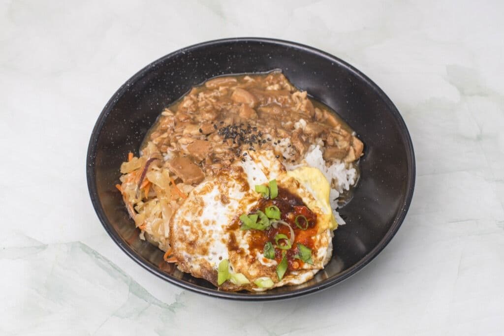 Braised Pork on Rice 卤肉饭