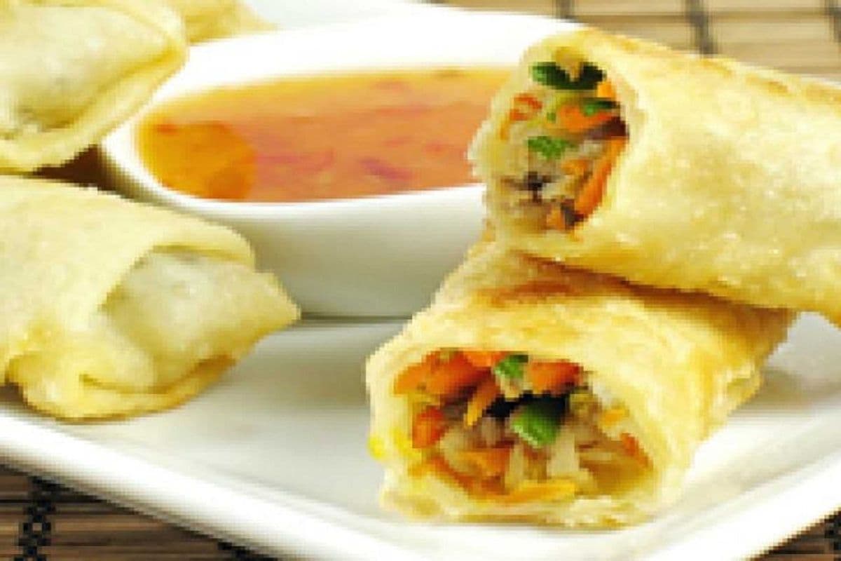 Four Beef Gyoza & Four Spring Rolls (8 pcs)