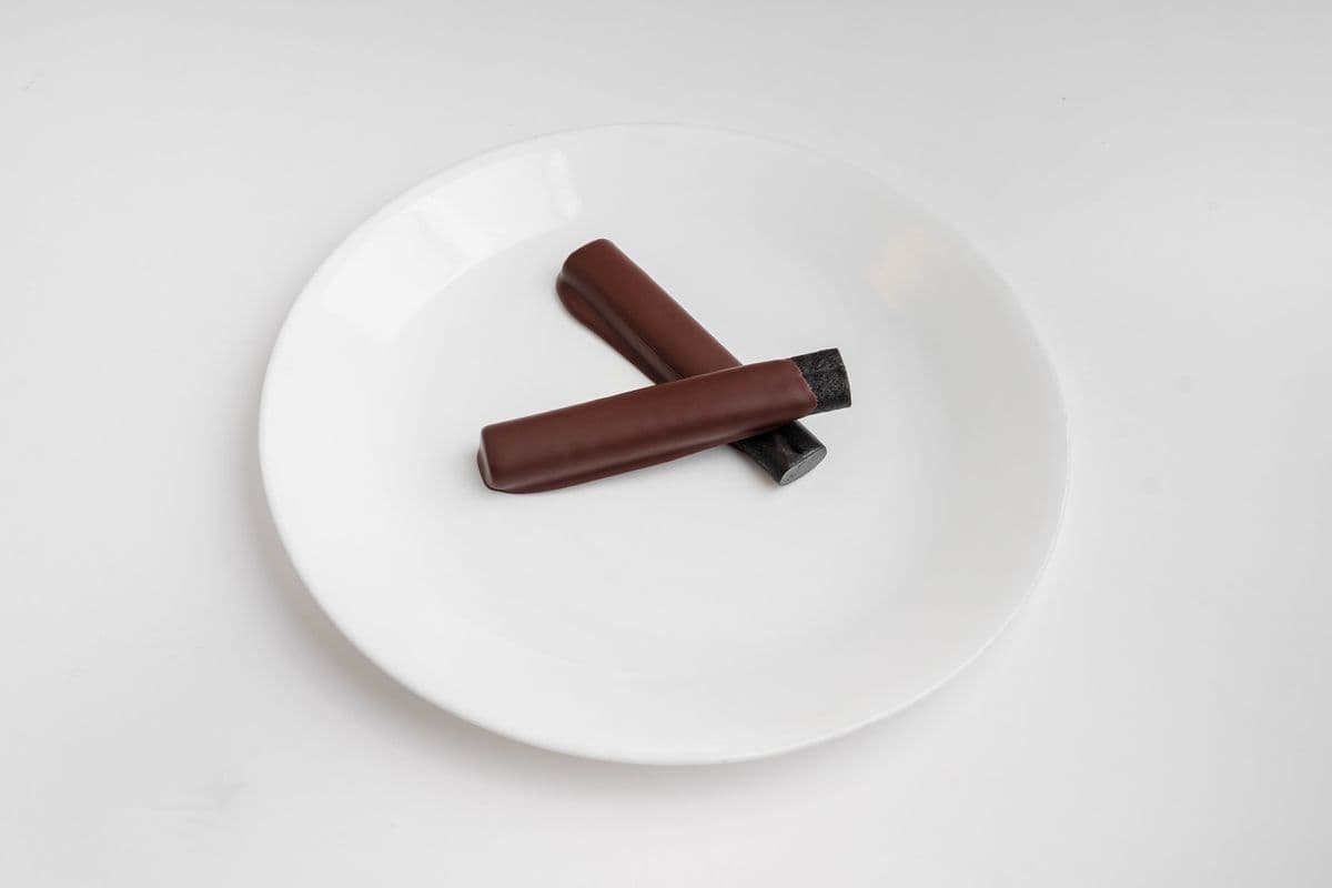 Dipped Black Panda Licorice (2 pcs)