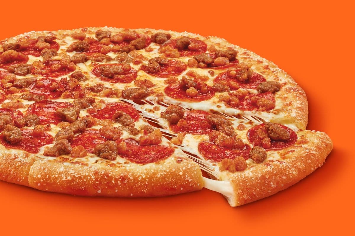 Medium 12" Stuffed Crust 3 Meat Treat®