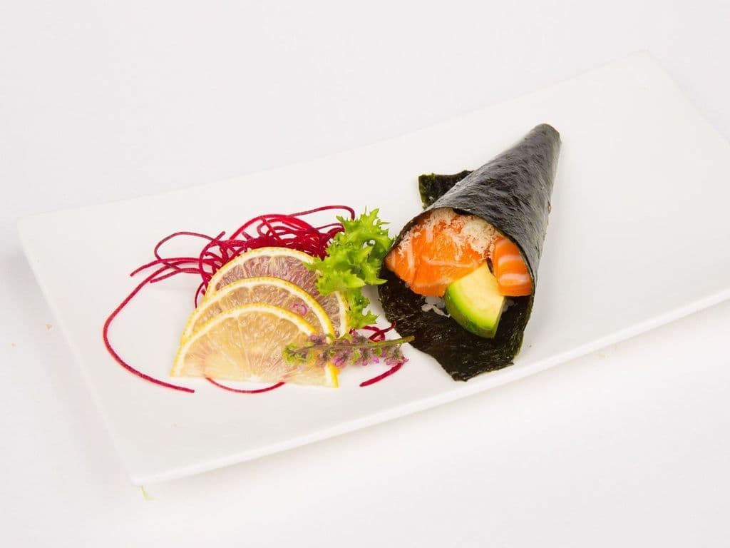 Spicy Salmon HandRoll