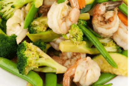 33. Shrimp with Almonds and Diced Vegetables