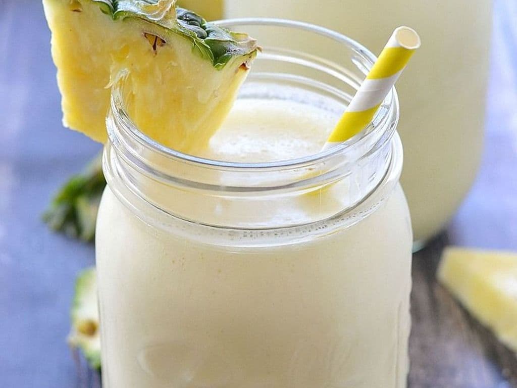 SMOOTHIE PINA COLADA / PINA COLADA SMOOTHIE