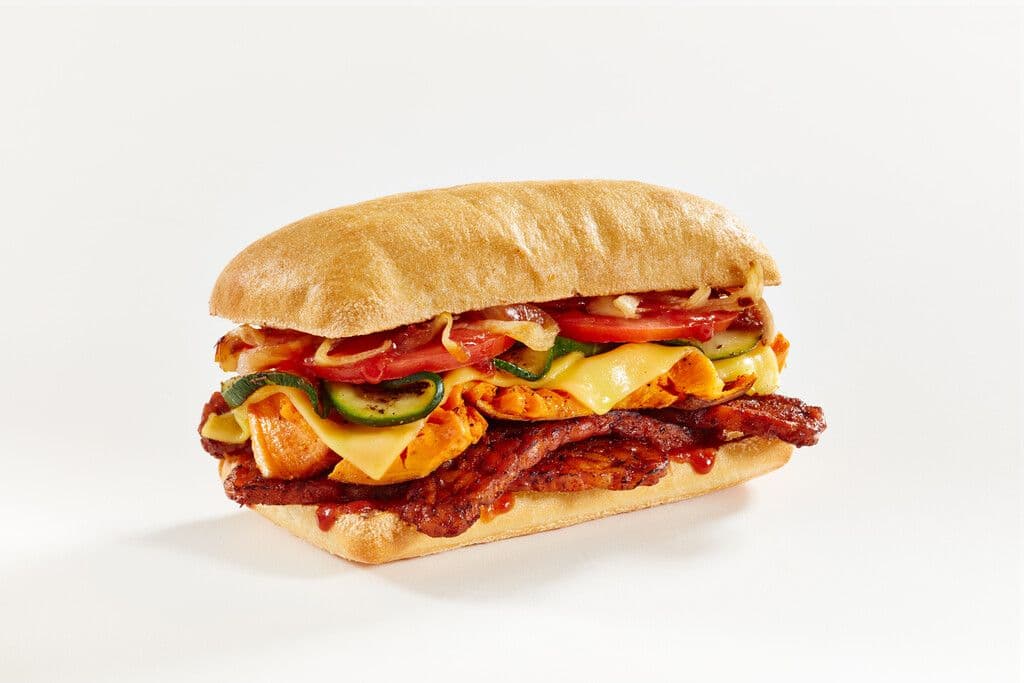 Smoked Tempeh Sandwich / Smoked Tempeh Sandwich