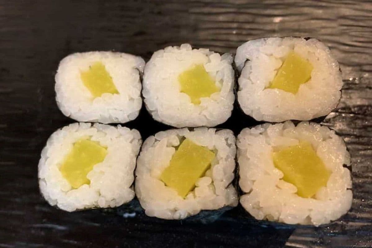 (V) Oshinko Maki (6 pcs)