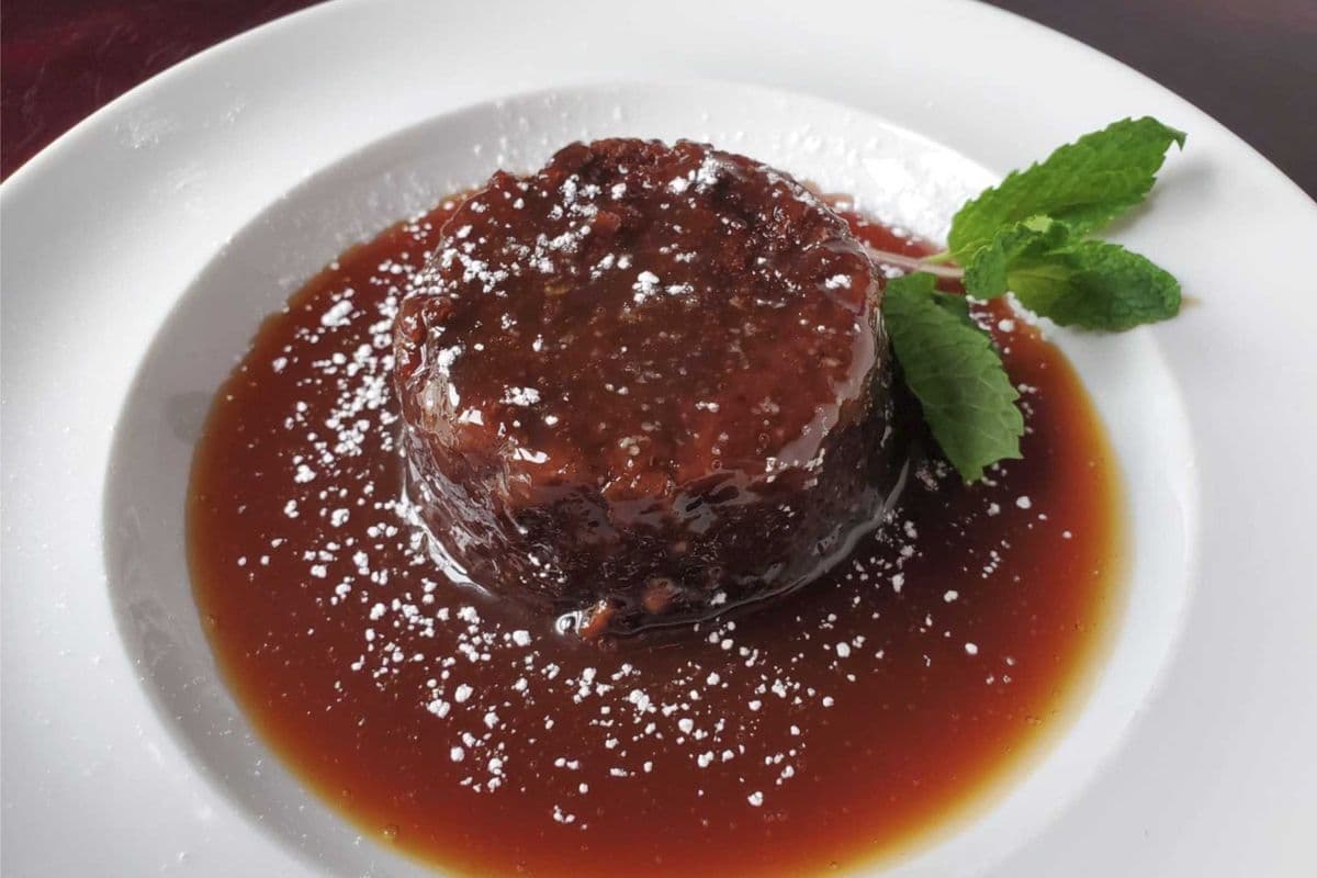 warm sticky toffee pudding