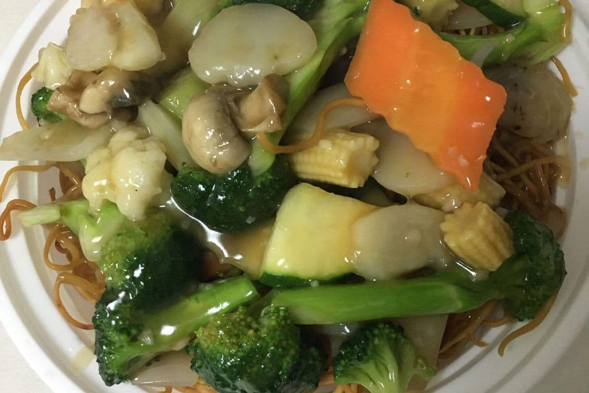 Mixed Vegetable Crispy Chow Mein什才炒面