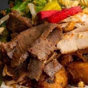 Gyro & Chicken Plate / Assiette gyro & poulet