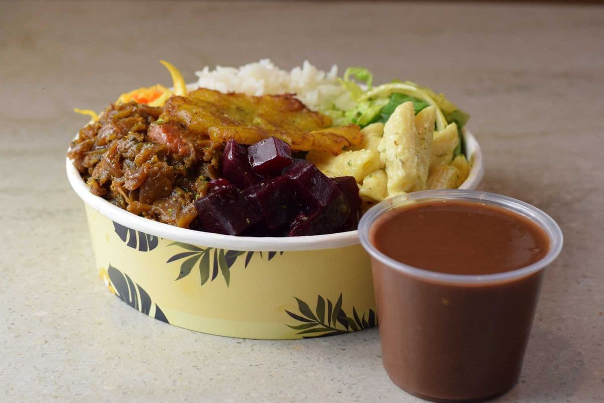 Plat légumes avec Viande / Mix Vegetable Dish with Meat