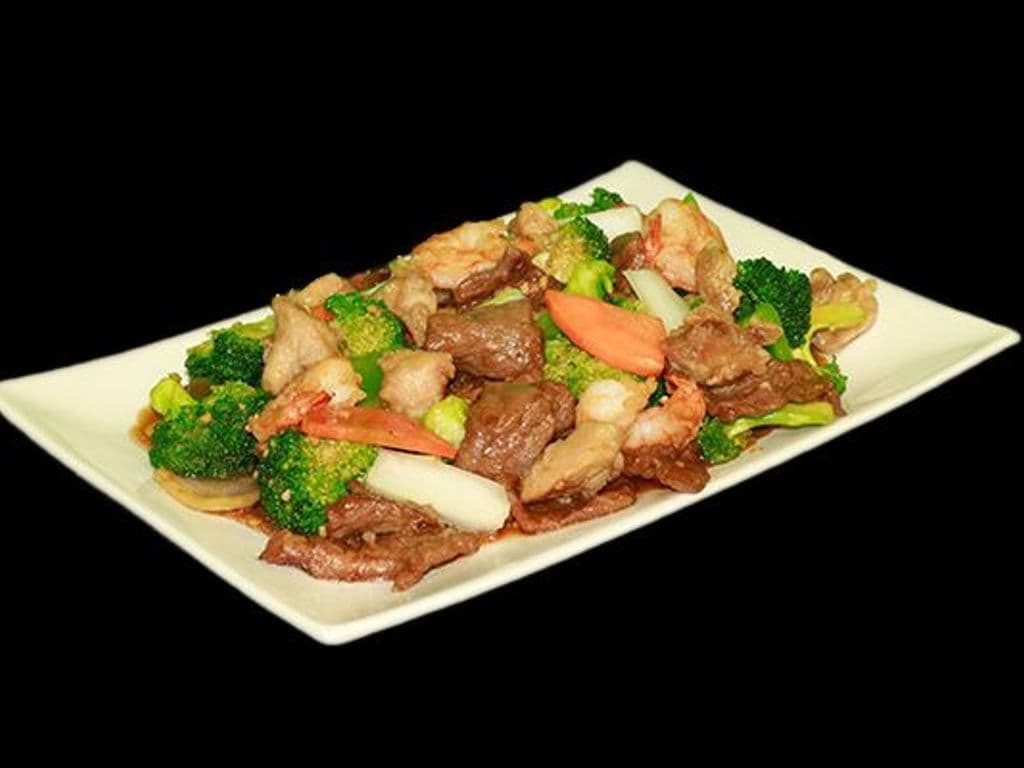Mixed Entrée with Vegetables