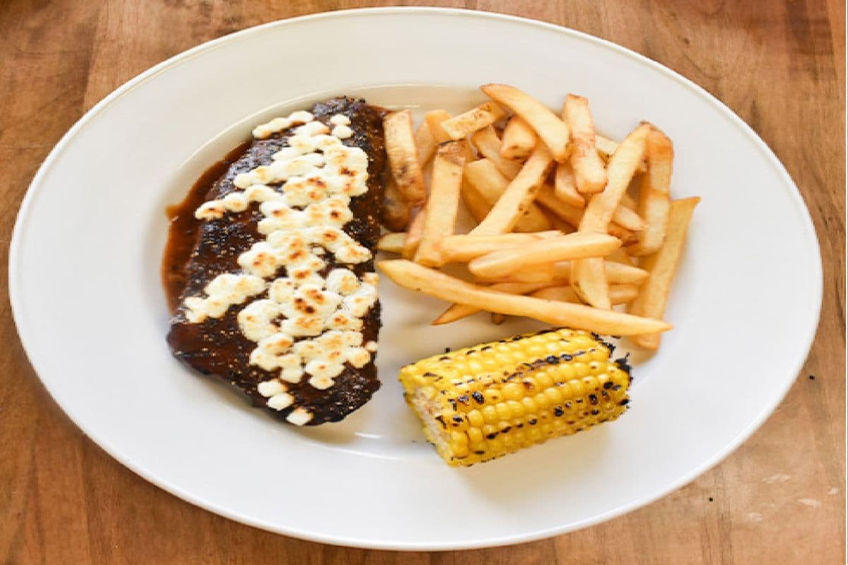 Peppercorn Bone-In New York (840 Cal)