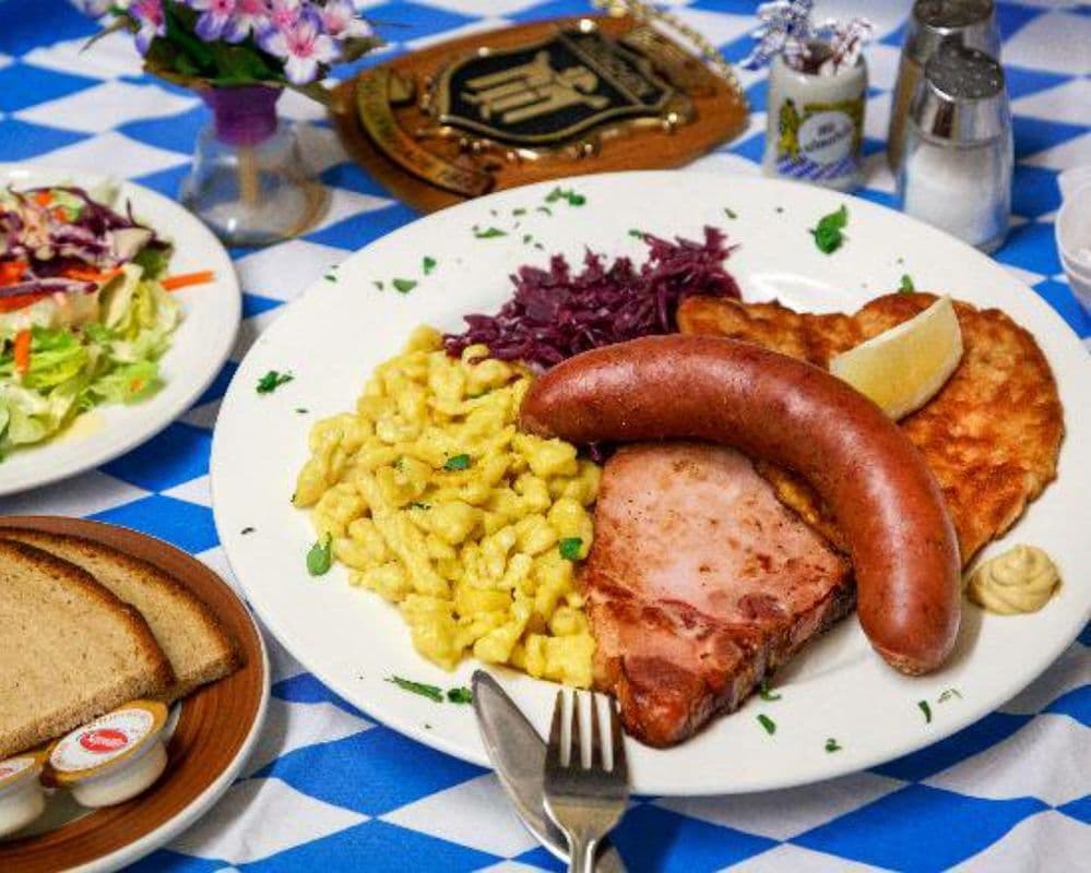 Bavarian Plate
