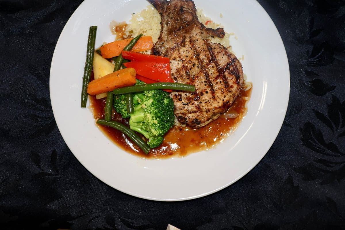 Grilled Rosemary Pork Chop (10 oz)