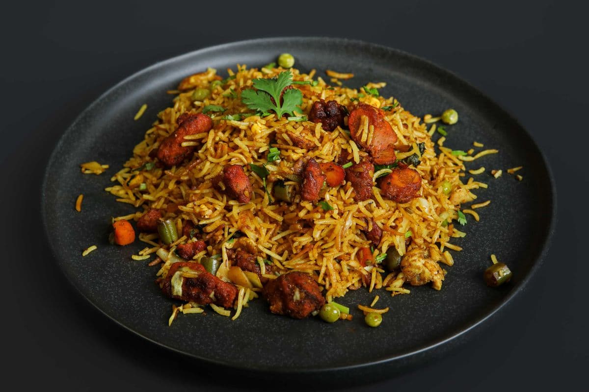 Street Style Mixed Fried Rice (Egg+Chicken+Shrimp)