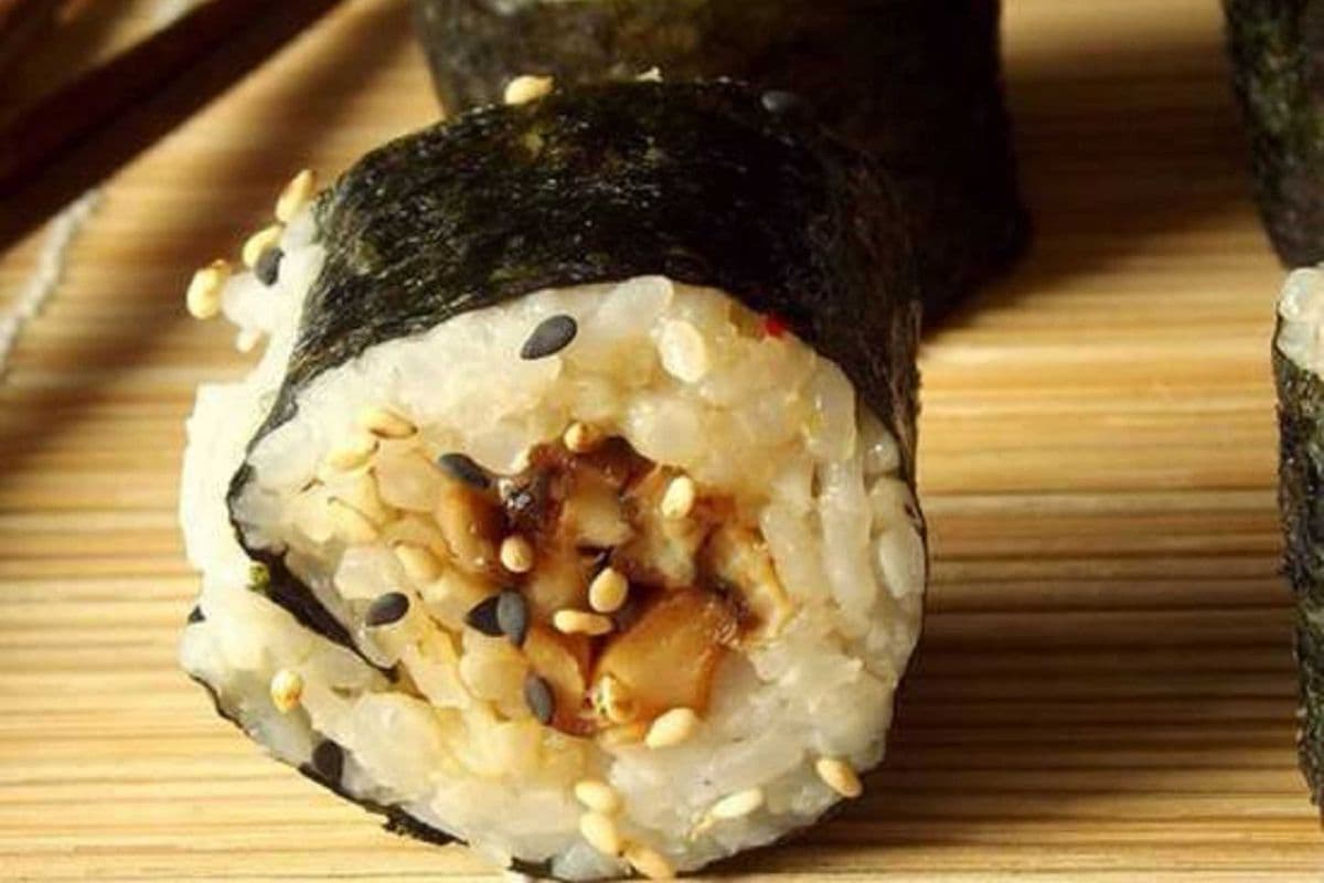 Shiitake and Asparagus Tempura Roll (8 pcs)
