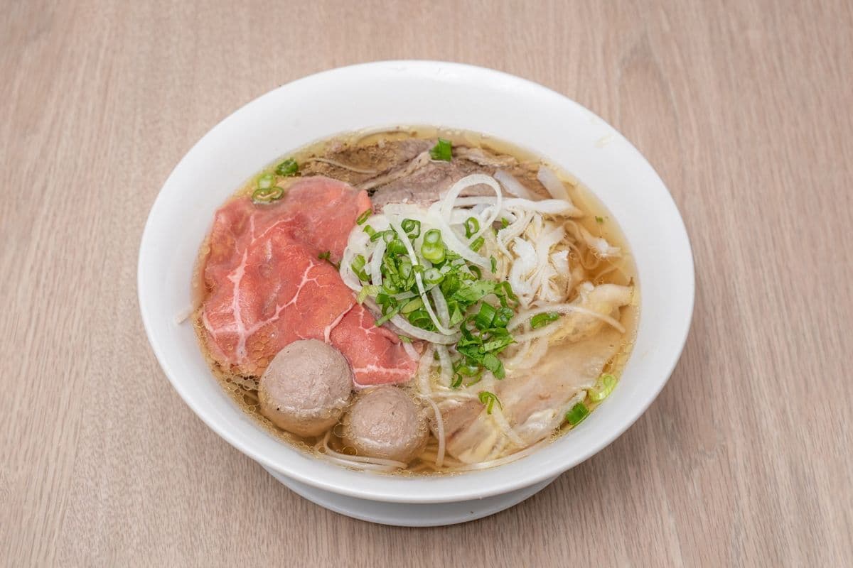 18. Pho Dac Biet (House Special)