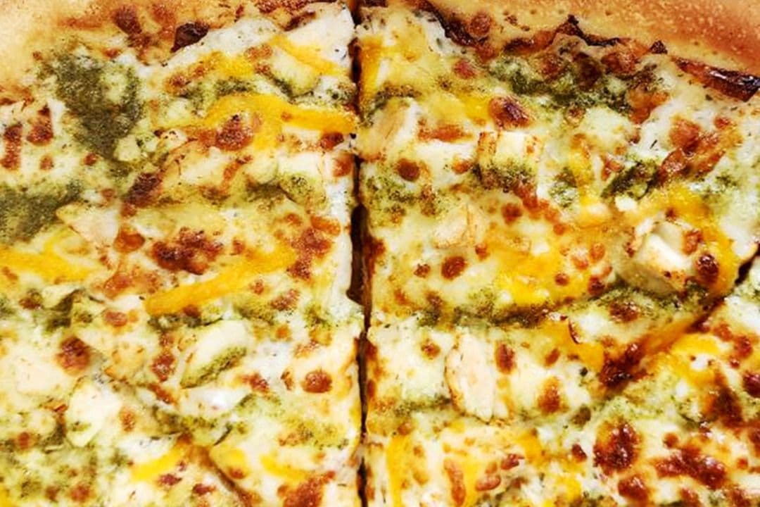 Pesto Chicken Classic Pizza