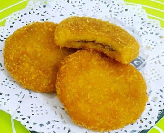 Deep-Fried Pumpkin Cake with Red Bean Paste