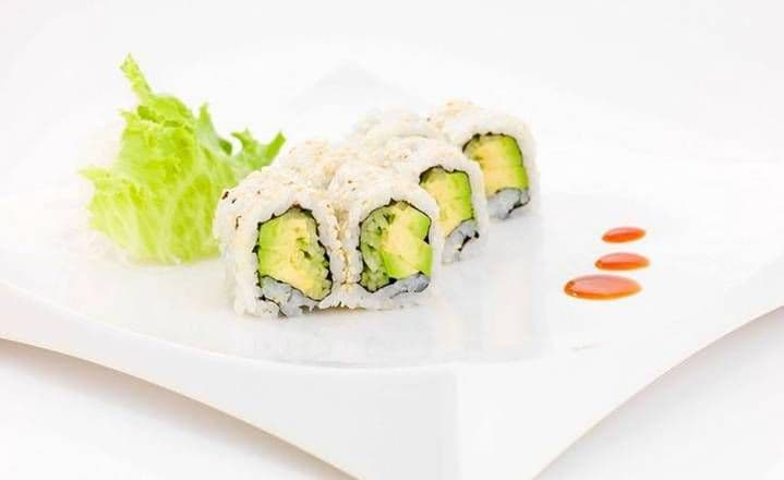 Avocado Roll (8pcs)