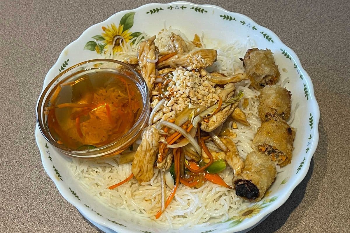 Sate Vermicelli with Spring Roll
