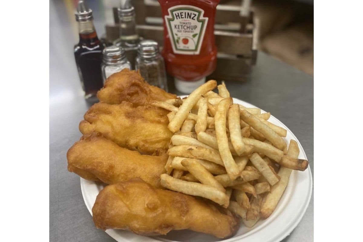Fish and Chips (4 pcs)