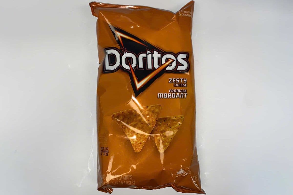 Doritos Zesty Cheese (235g) (260 Cal)