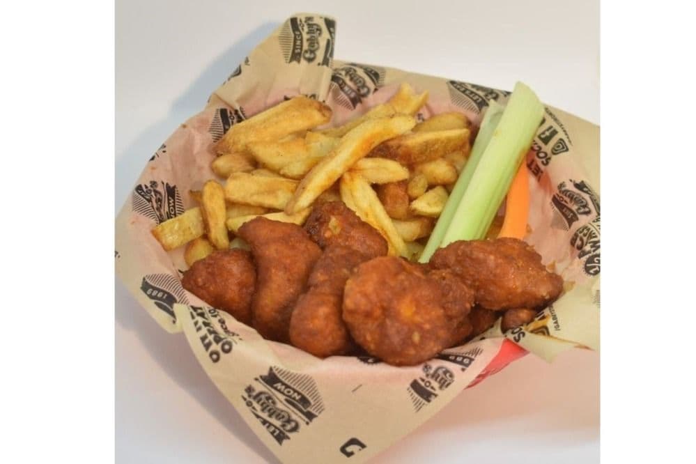 Boneless Wings and Fries