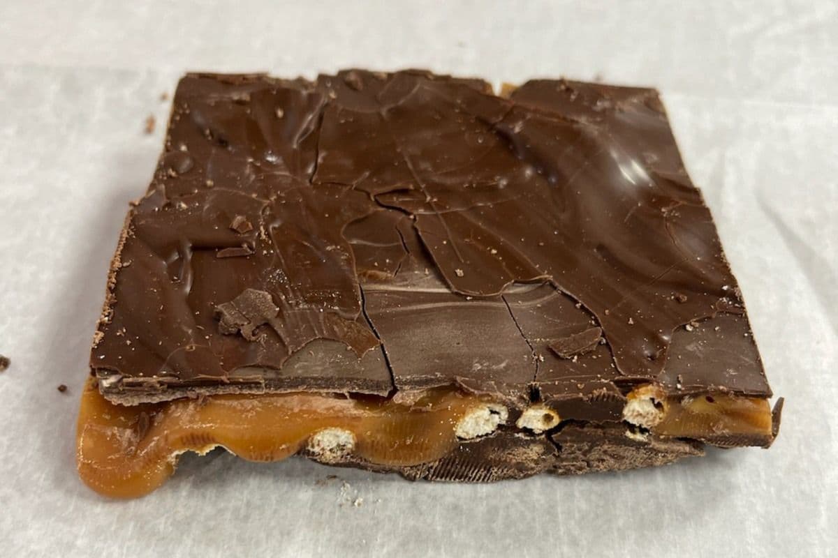 Caramel Pretzel Bars
