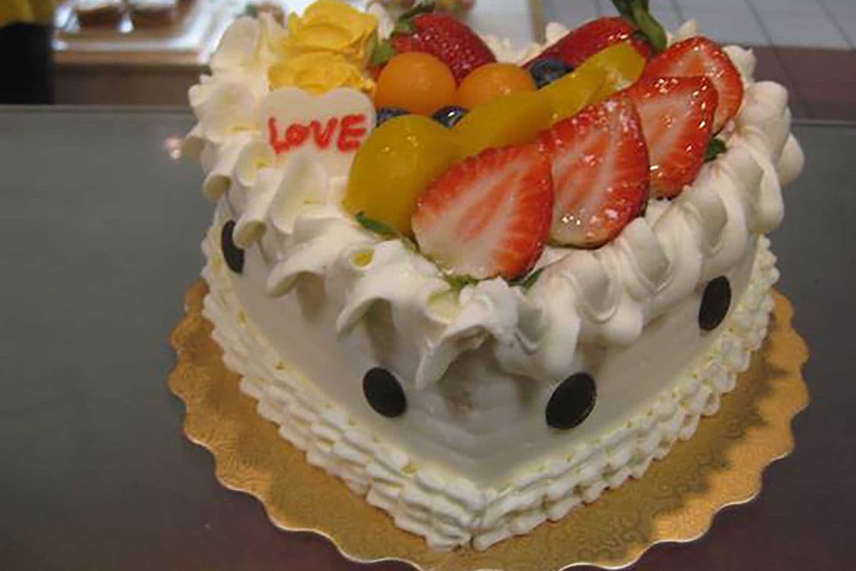 6" Heart Shaped Mixed Fruit Cake