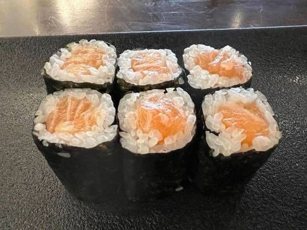 Salmon Maki(6pcs)