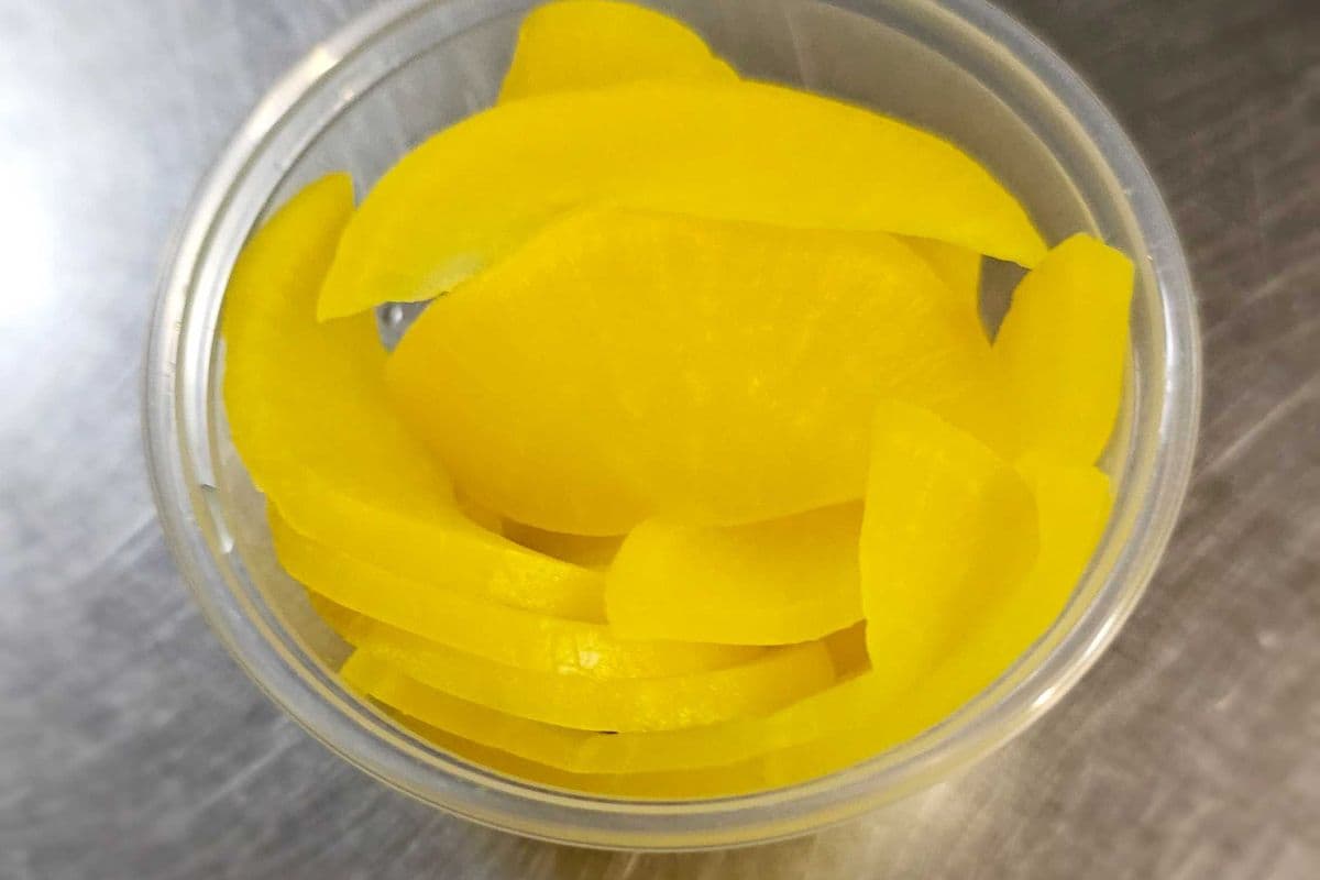Yellow Radish Pickles (3.25oz)