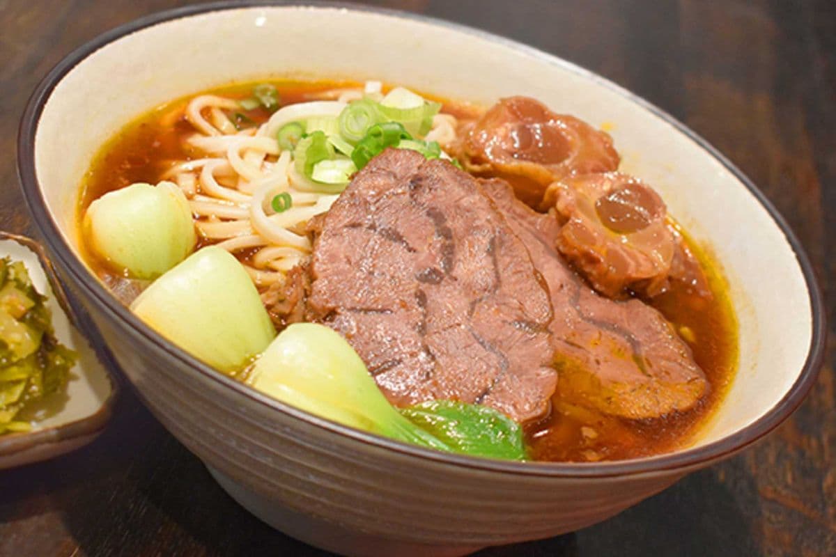 Signature Beef & Tendon Noodle Soup 半筋半肉麵