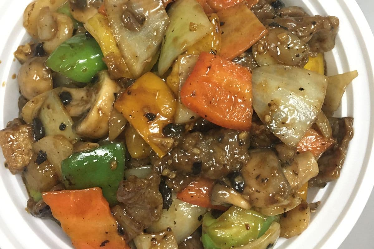 Beef with Green Peppers and Black Bean Sauce是椒牛肉