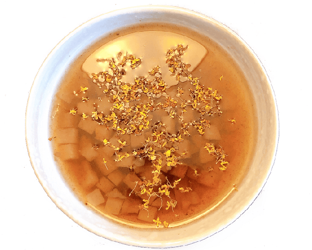 D5. Sweet Pear & Boat-fruited Sterculia Seed Soup (800 ml)