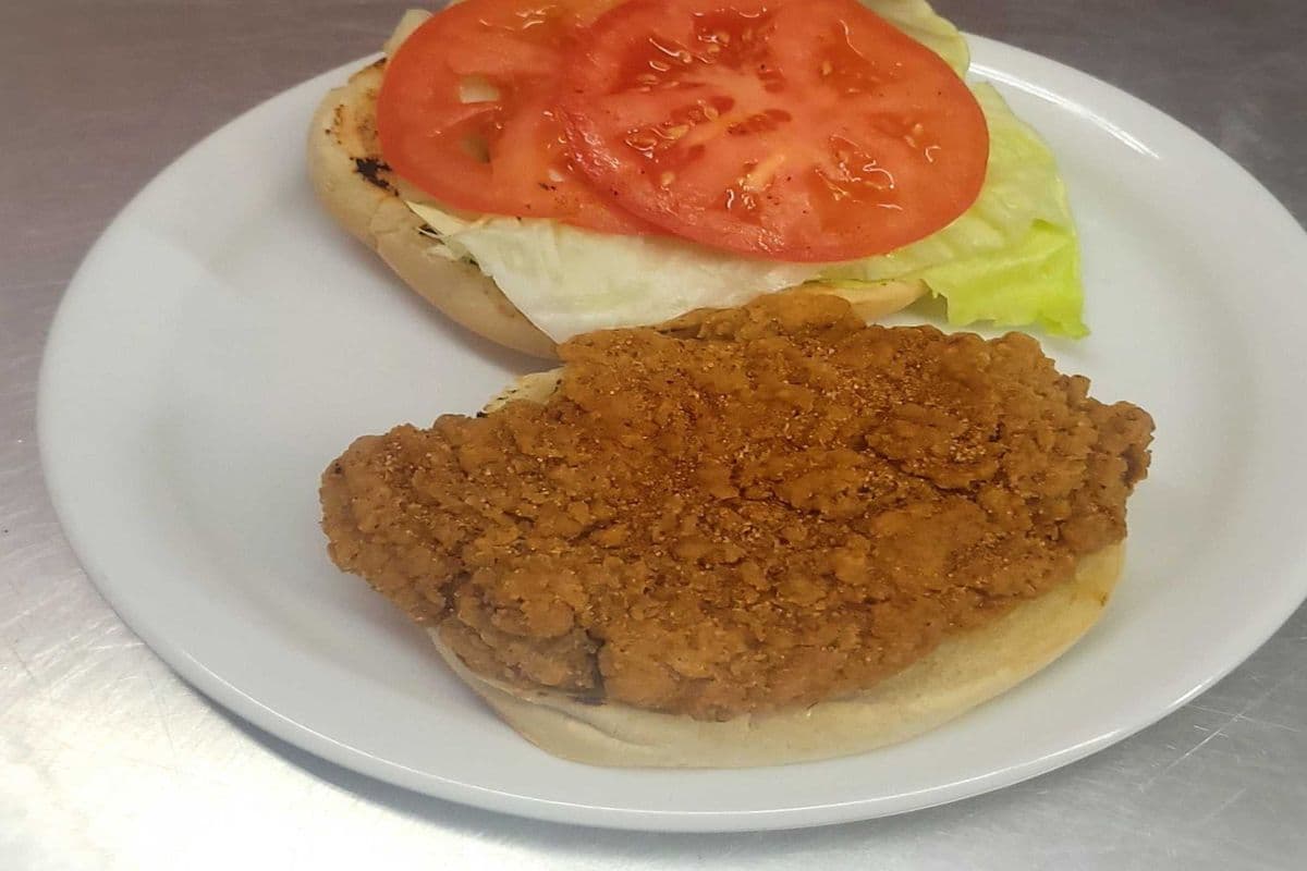 Crispy chicken sandwich