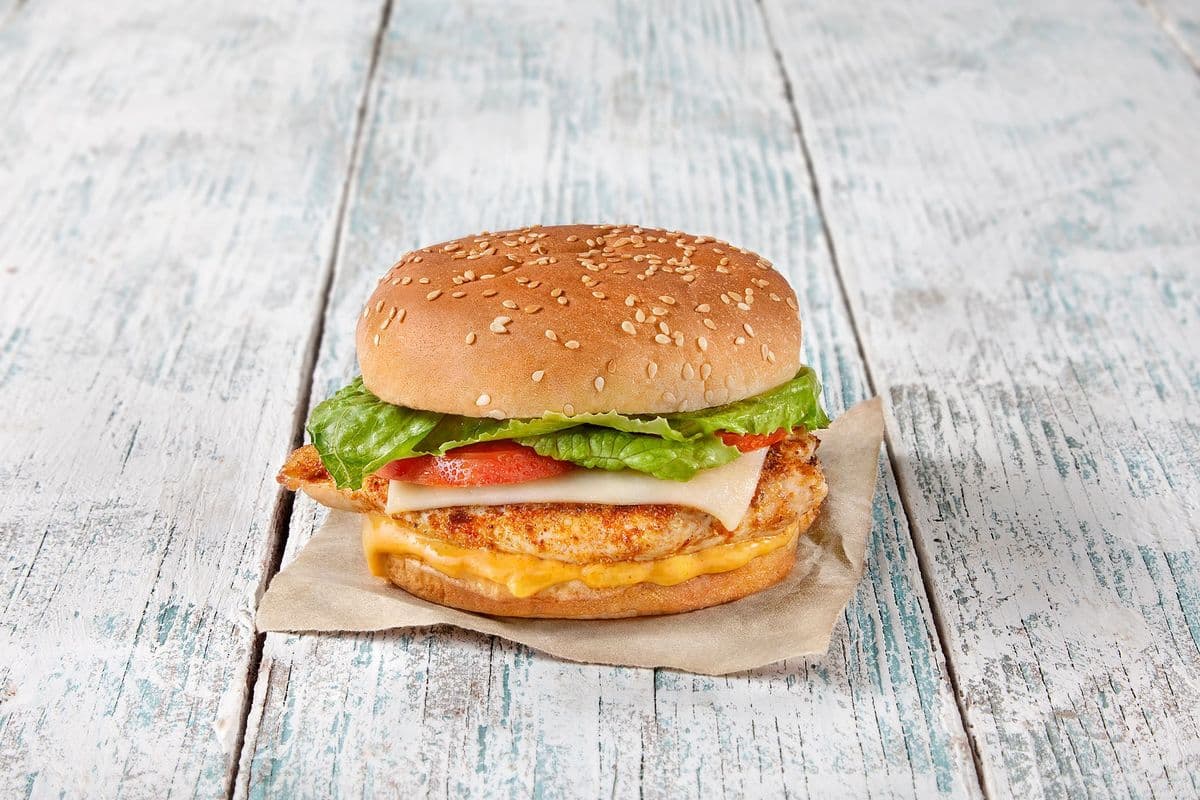 Cajun Chicken Burger (591 Cal)