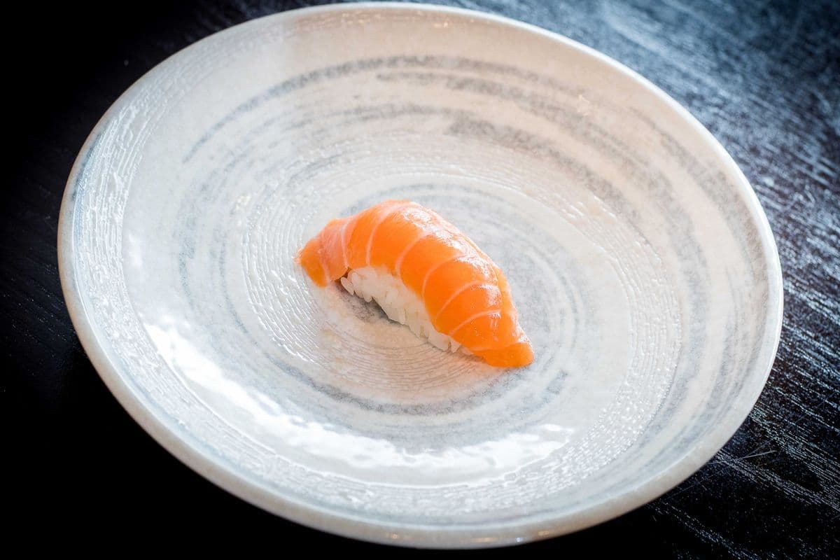 Salmon (1 pc)