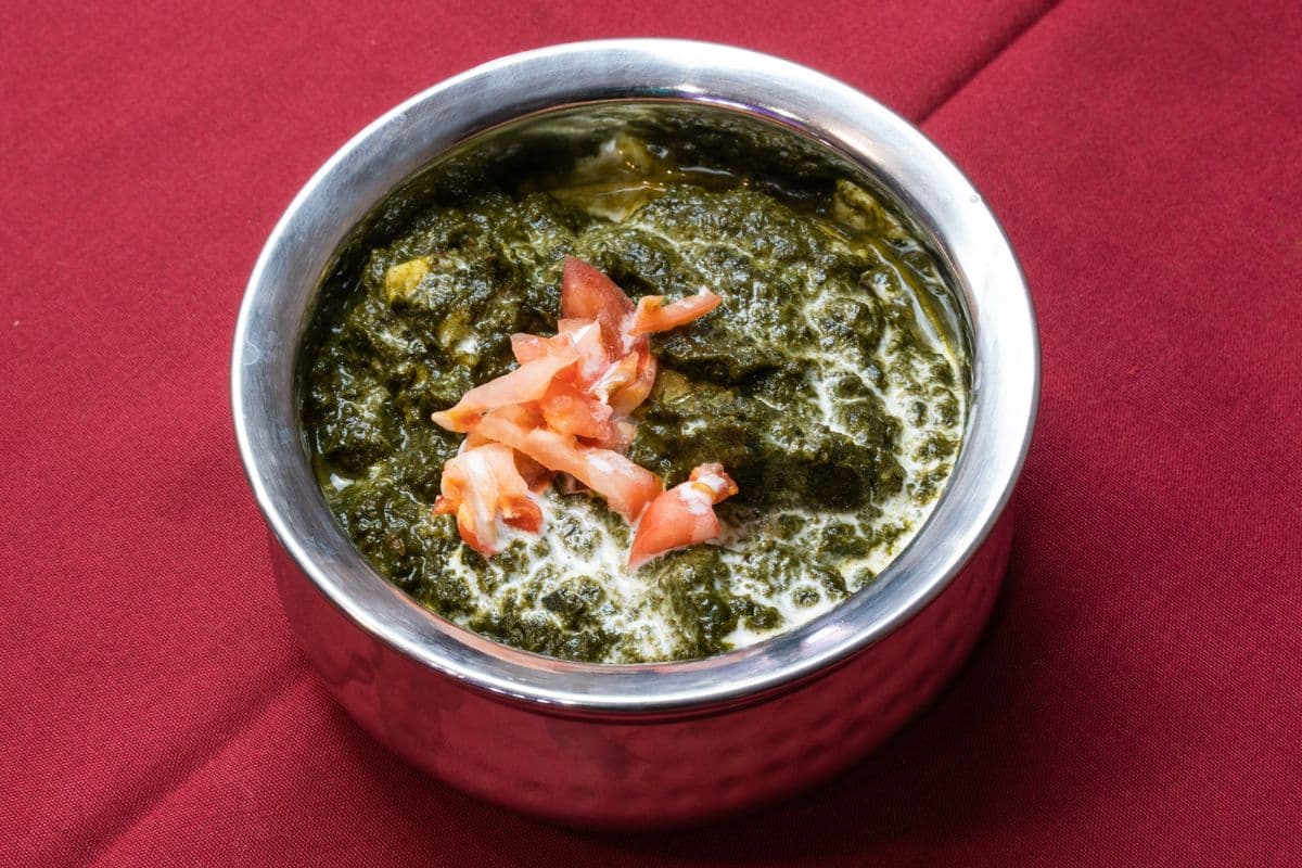 Lasooni Saag