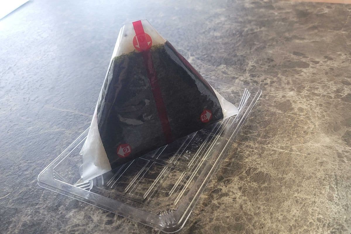 Onigiri Kanikama épicée / Onigiri spicy Kanikama