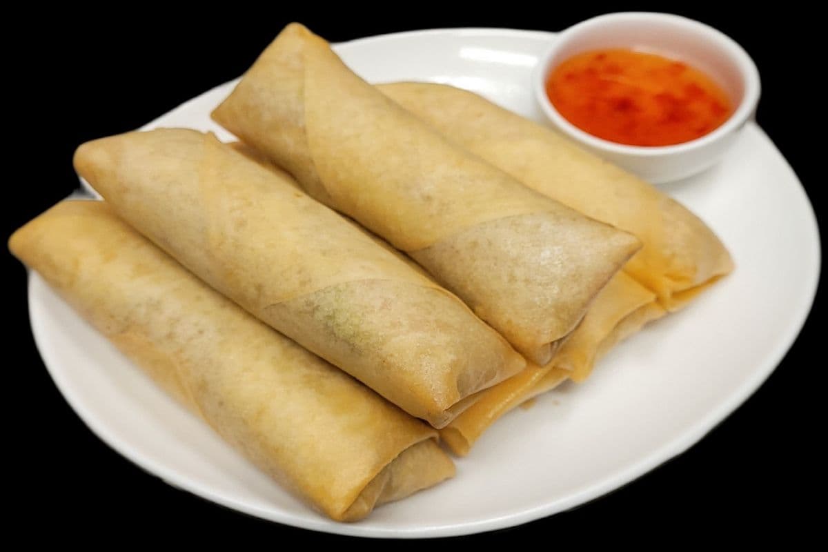 2. Spring Rolls (2pcs)