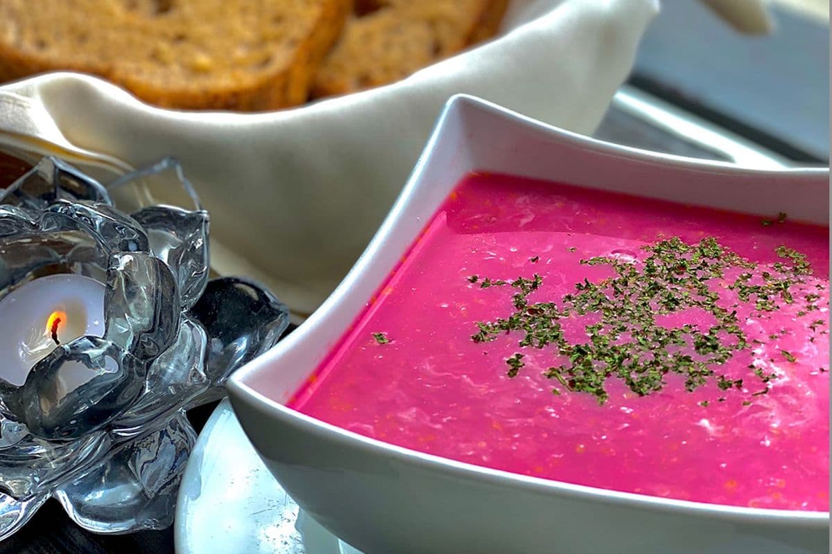 Red Barszcz Soup (16 oz)