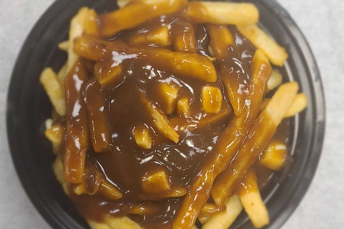 Large Poutine
