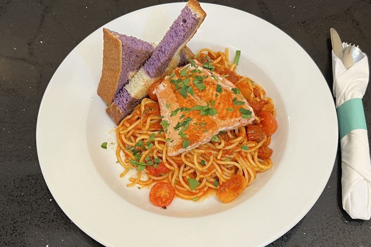 Salmon Pomodoro Spaghetti