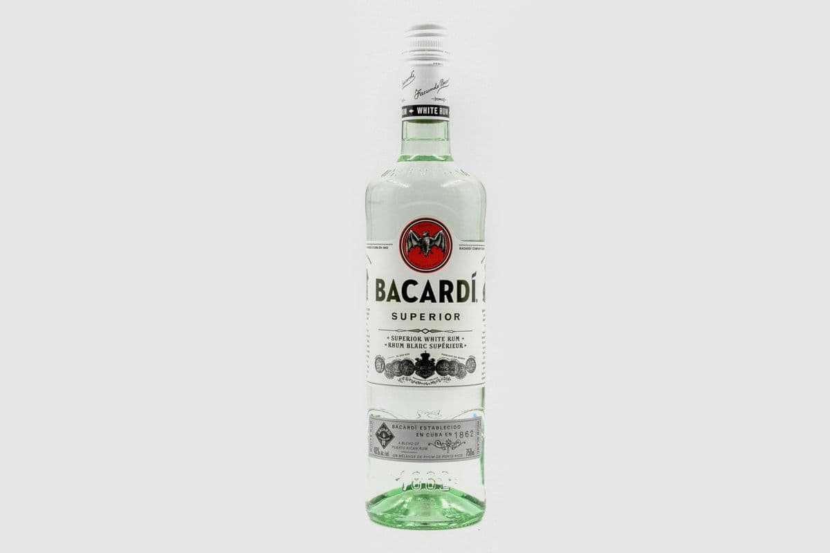 Bacardi White (1 x 750 ml)