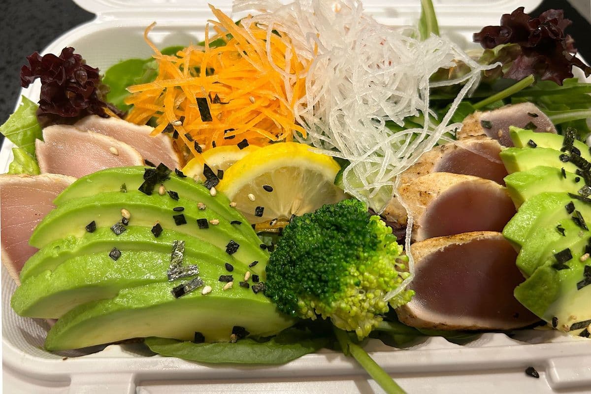 Seared Tuna and Avocado with Green Salad
